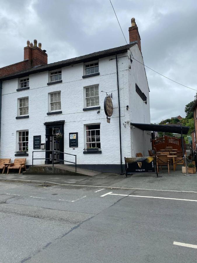Old New Inn, Llanfyllin Extérieur photo