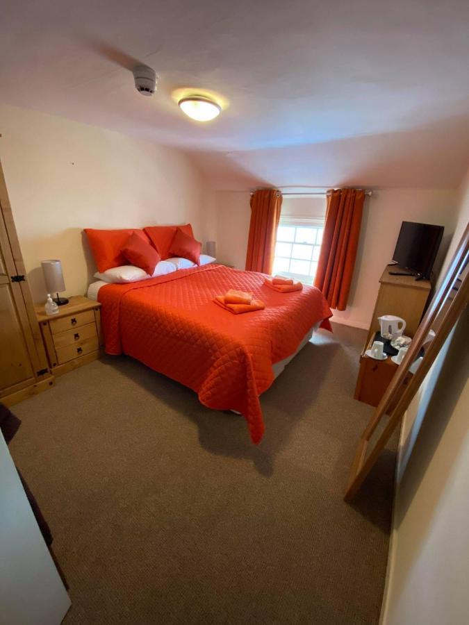 Old New Inn, Llanfyllin Extérieur photo