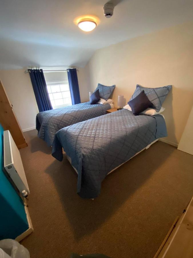 Old New Inn, Llanfyllin Extérieur photo