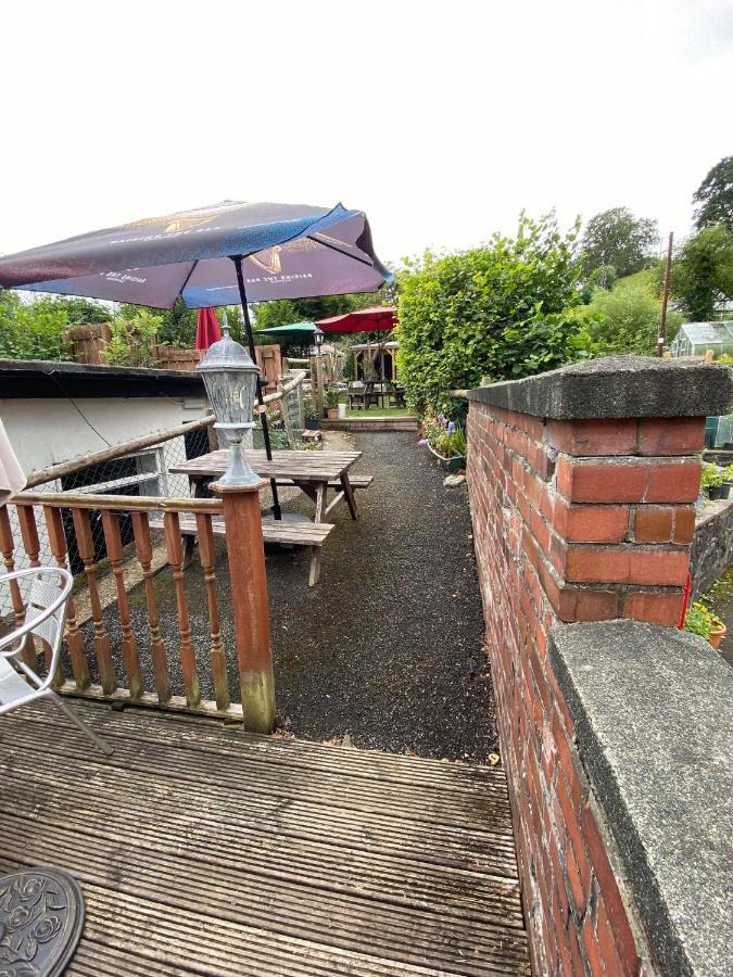 Old New Inn, Llanfyllin Extérieur photo